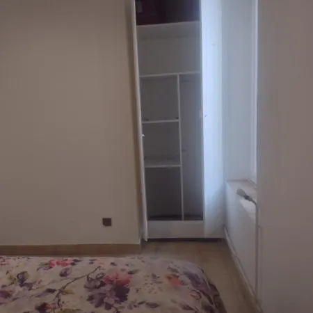 Chambre agréable en centre ville Lunel (Herault)